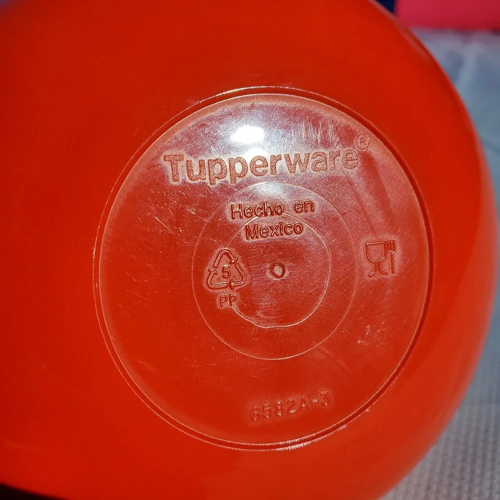 Tupperware tomato veg